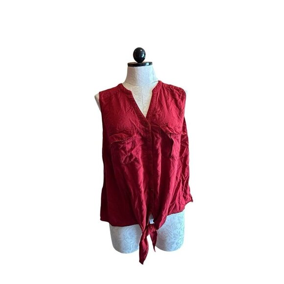 Torrid Cherry Red Sleeveless Front Tie Blouse Size 1 (1X) Thin Button Down - Picture 1 of 8